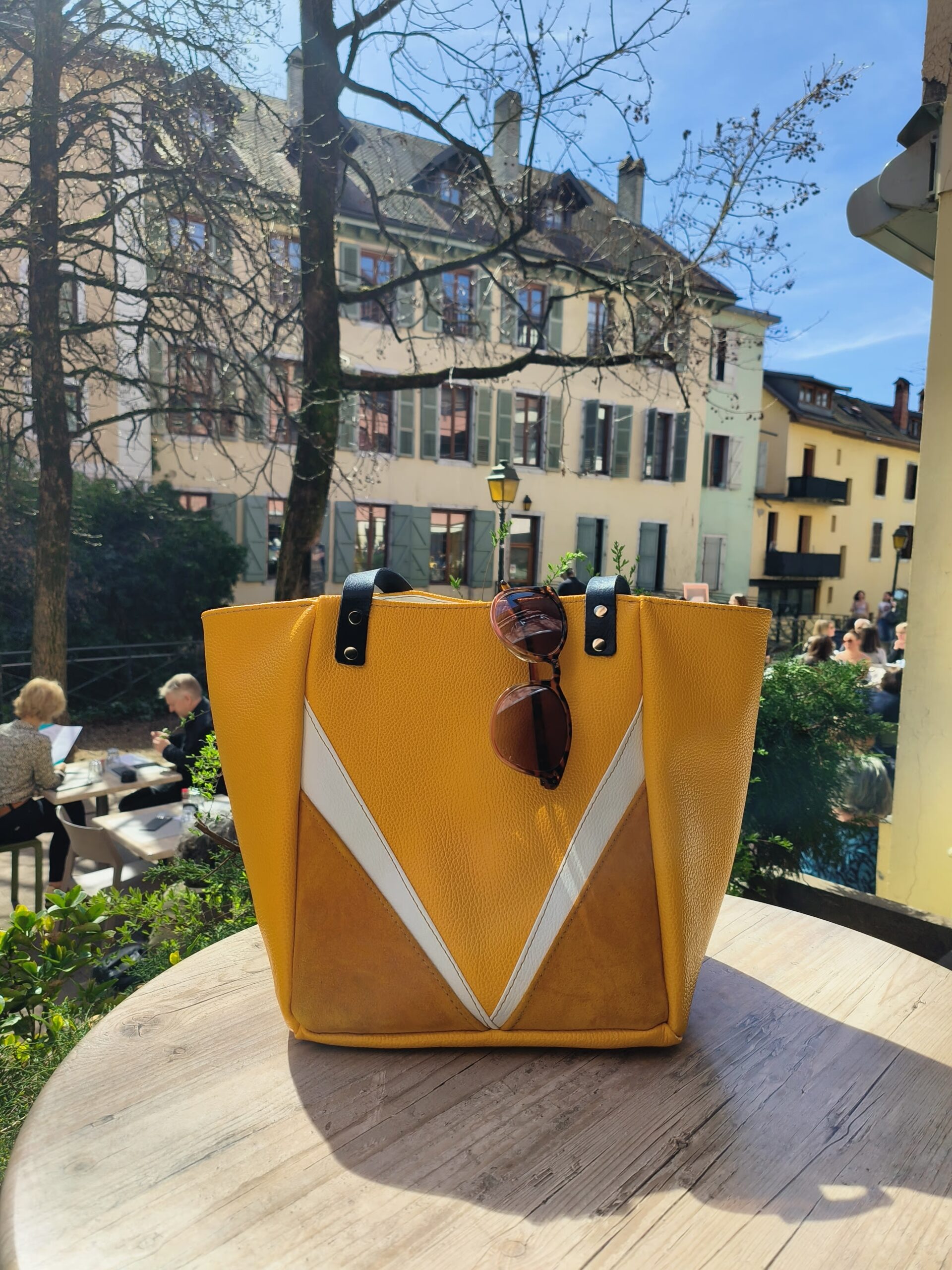 sac cabas jaune